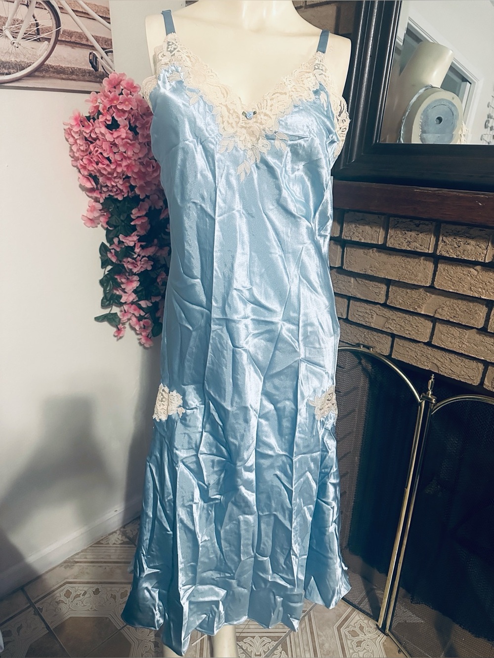 Oscar de la Renta pink label Sky Blue Satin sleepwear Robes dress